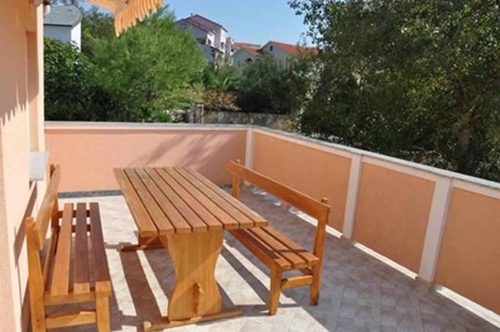 Apartments With A Parking Space Lopar, Rab - 16680 Экстерьер фото