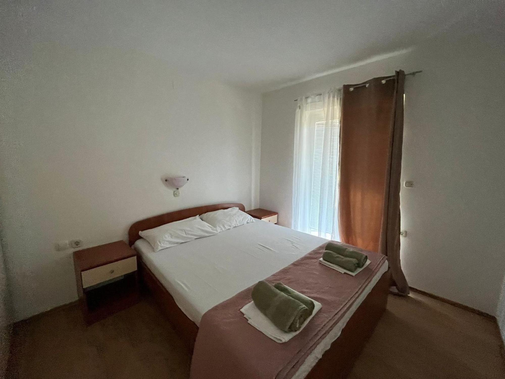 Apartments With A Parking Space Lopar, Rab - 16680 Экстерьер фото